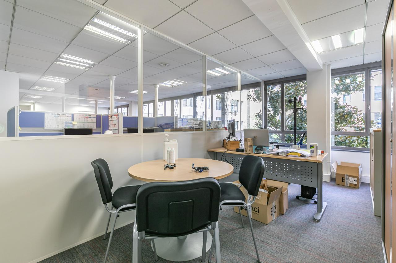 Bureau Neuilly-sur-Seine 335m² Location bureau Neuilly-sur-Seine Hauts-de-Seine OLBUR2200283 2